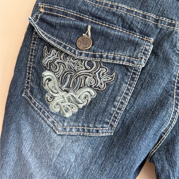 Hybrid & Company Women's Jean Shorts - Dark Blue - Picture 5 of 7